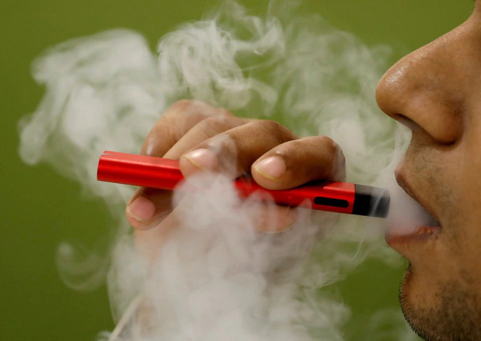 Az Aroma King megreformálja az elektromos cigarettázást